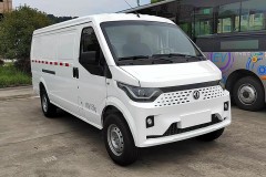 東風(fēng)超龍5米1微型面包車(chē)